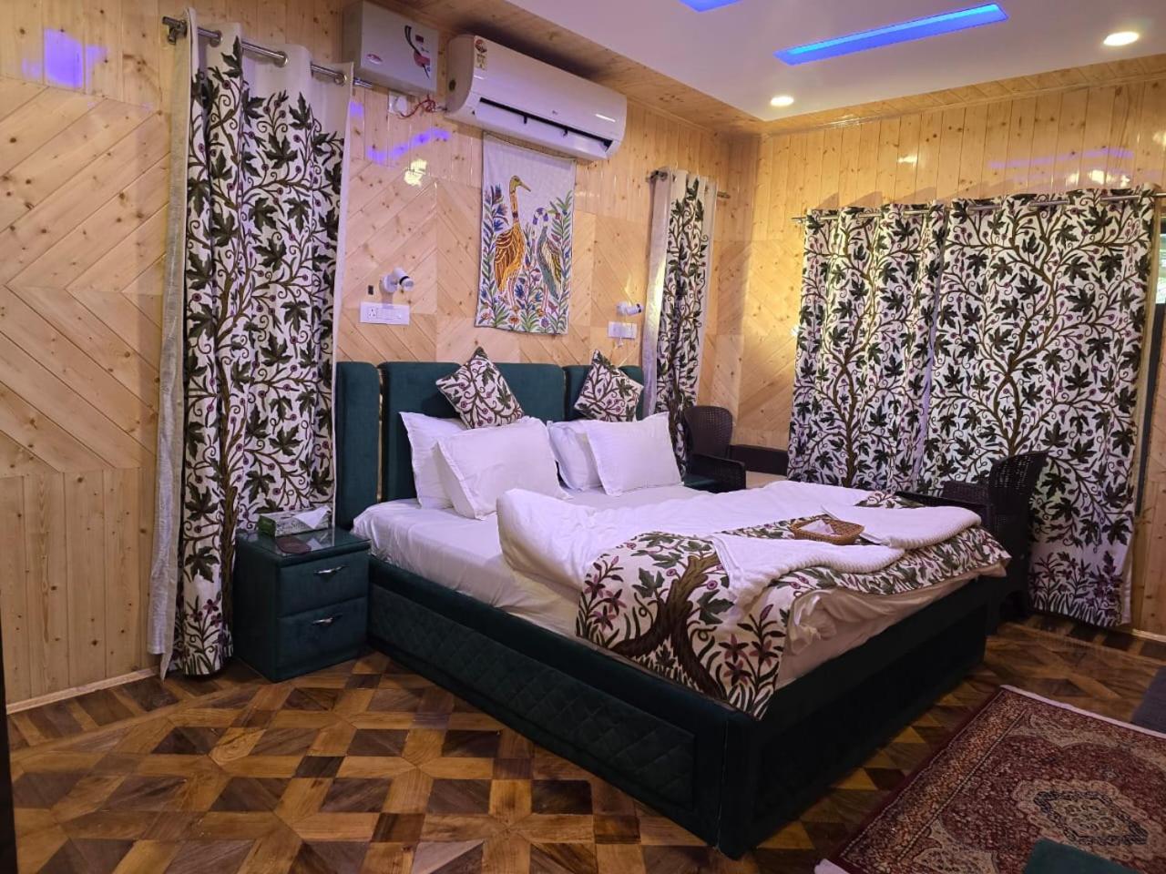 Cliff Cottage Pahalgam, Kashmir Batakut Exterior foto